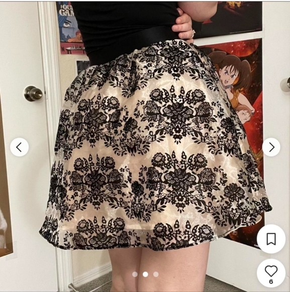 Express Mini Skirt - Picture 14 of 16